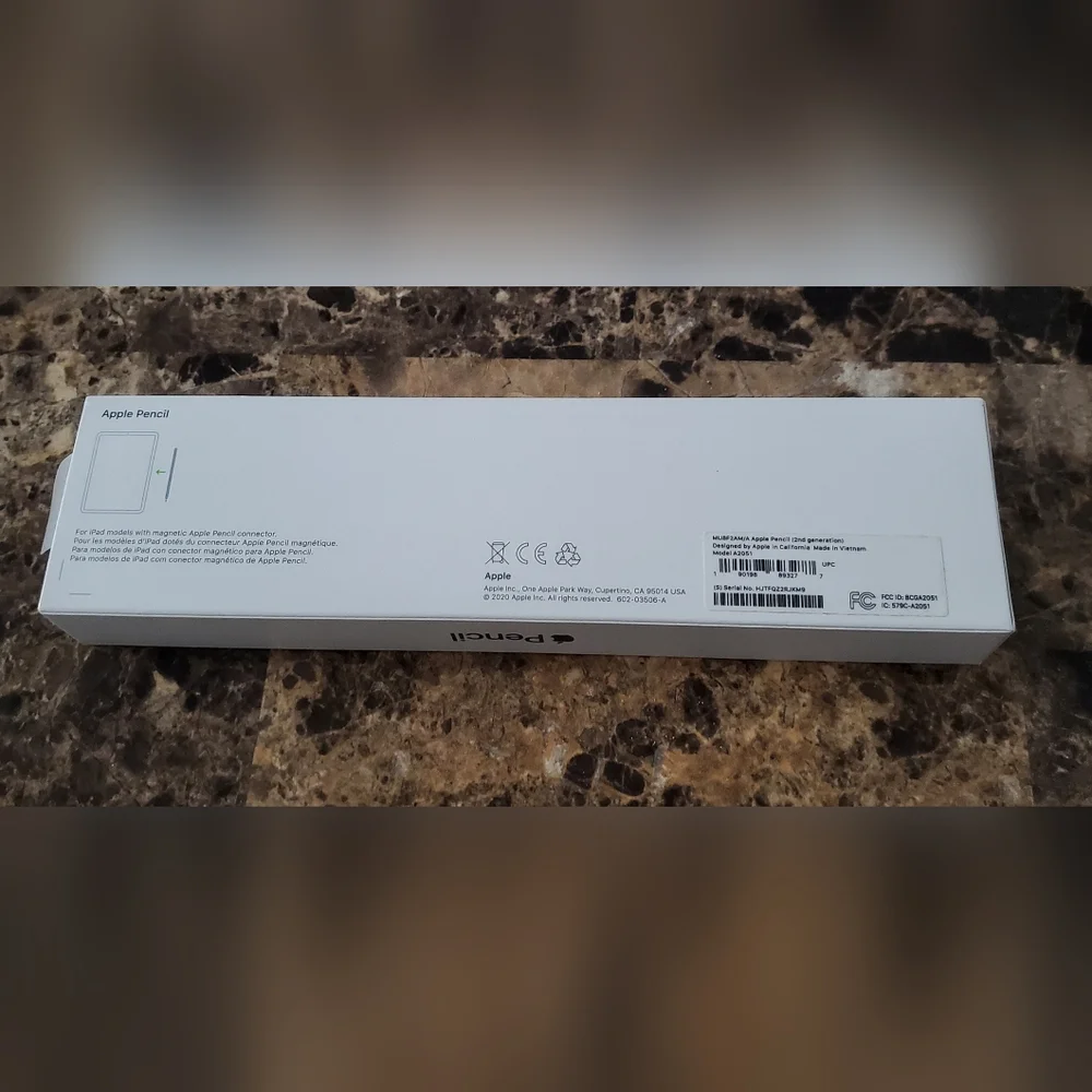 White Apple Pencil - Picture 3 of 5